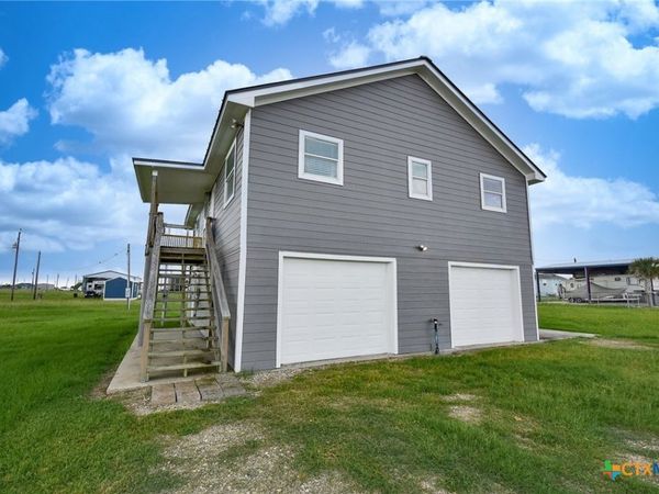 90 Bluefish Lane , Palacios, TX 77465