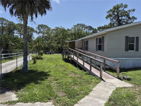 7616 Marx DR, NORTH FORT MYERS, FL 33917
