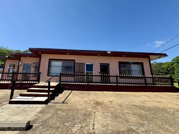 3340 Forest Avenue, Jackson, MS 39213