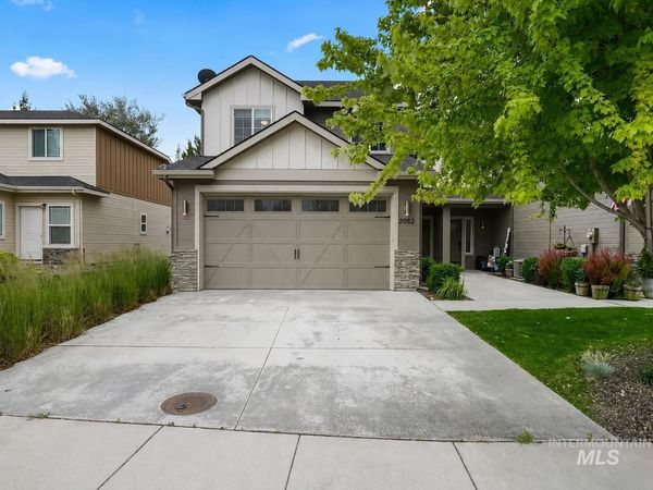 2082 W Pine Ave, Meridian, ID 83642