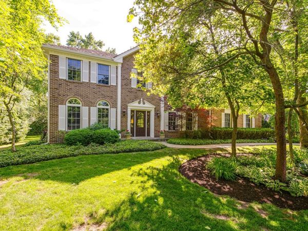 2145 Kenton Lane , Libertyville, IL 60048