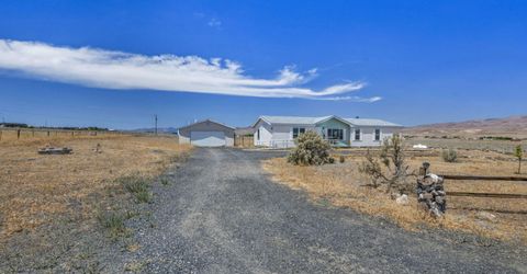 3065 Dayton Avenue, Silver Springs, NV 89429 Photo