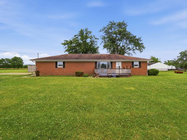 10575 Fitzgerald Outlet Street , Mount Sterling, OH 43143