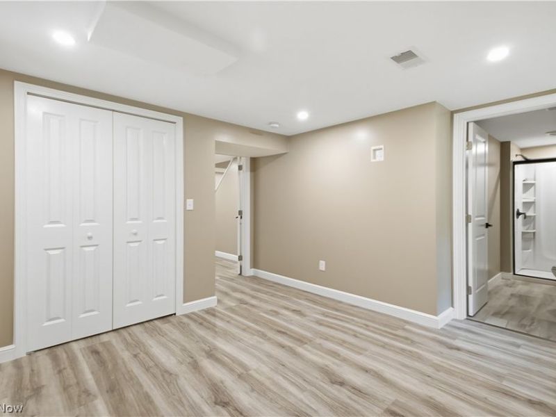 17366 Market Street, Lake Milton, OH 44429 Photo 14