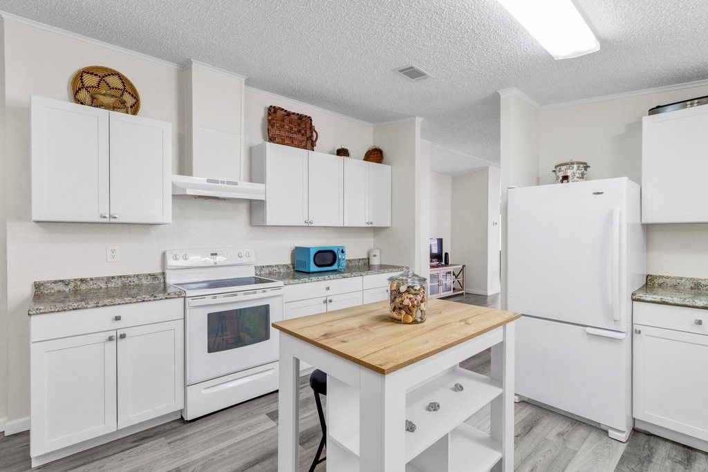 7551 Chasta Road, Sebastian, FL 32976 Photo