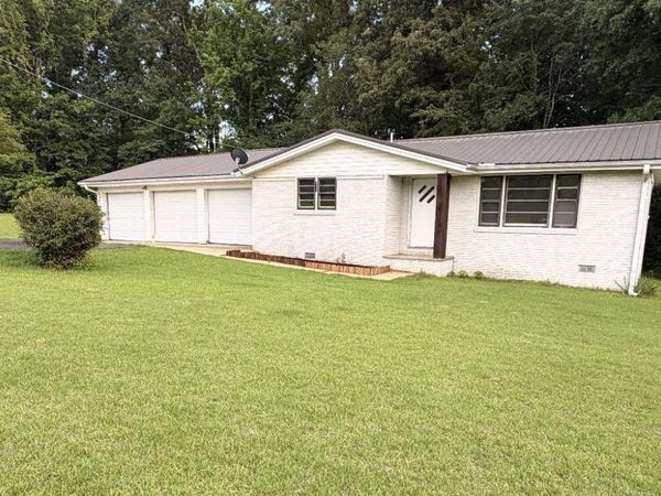 127 County Road 8, Golden, MS 38847