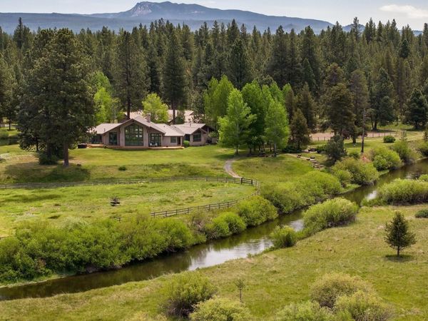 55383 Huntington Road, Bend, OR 97707