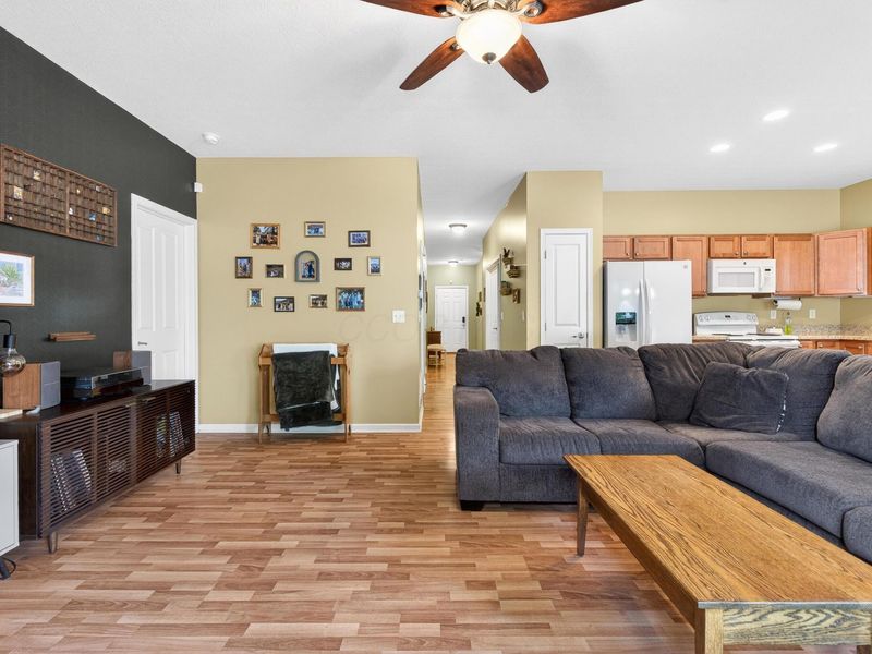 6258 Maple Glen Drive, Columbus, OH 43230 Photo 6