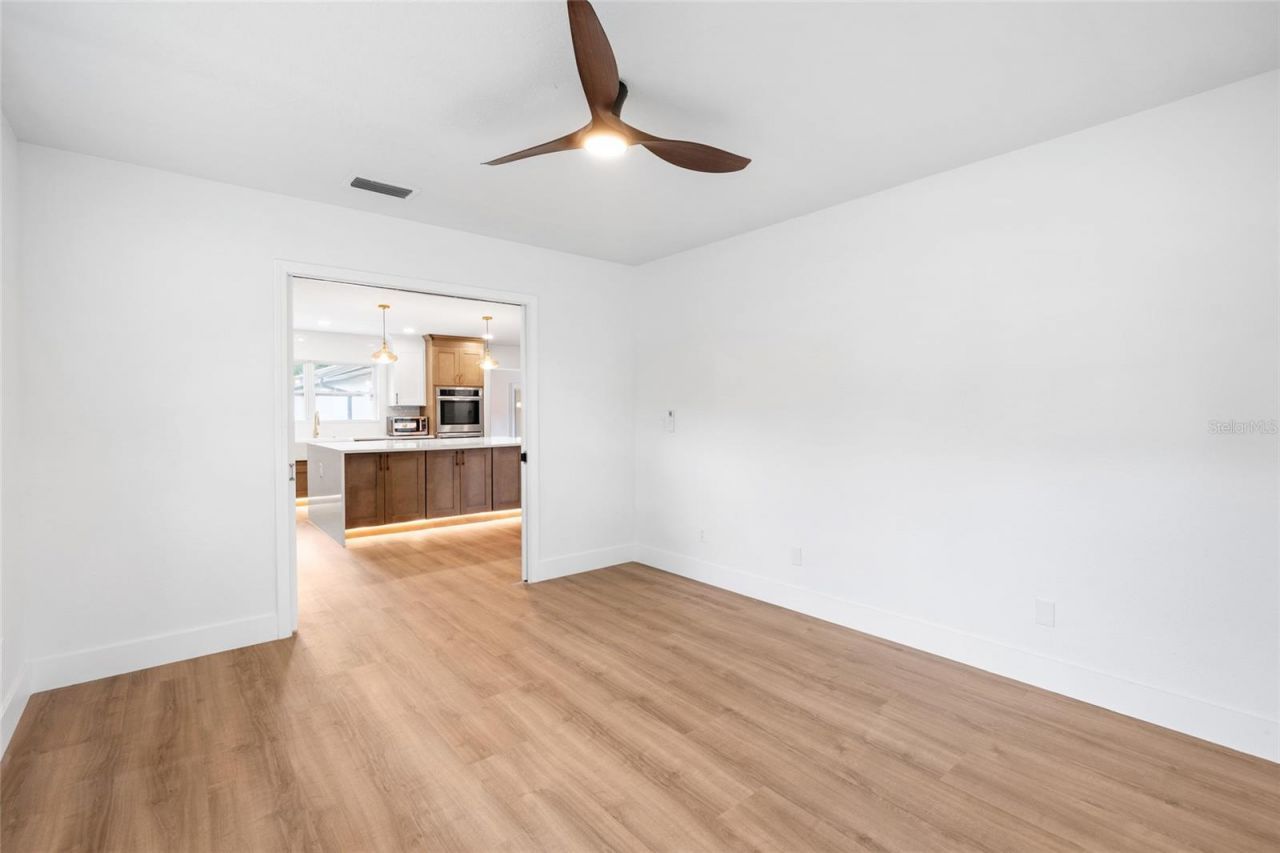 13325 Golf Crest Circle, Tampa, FL 33618 Photo