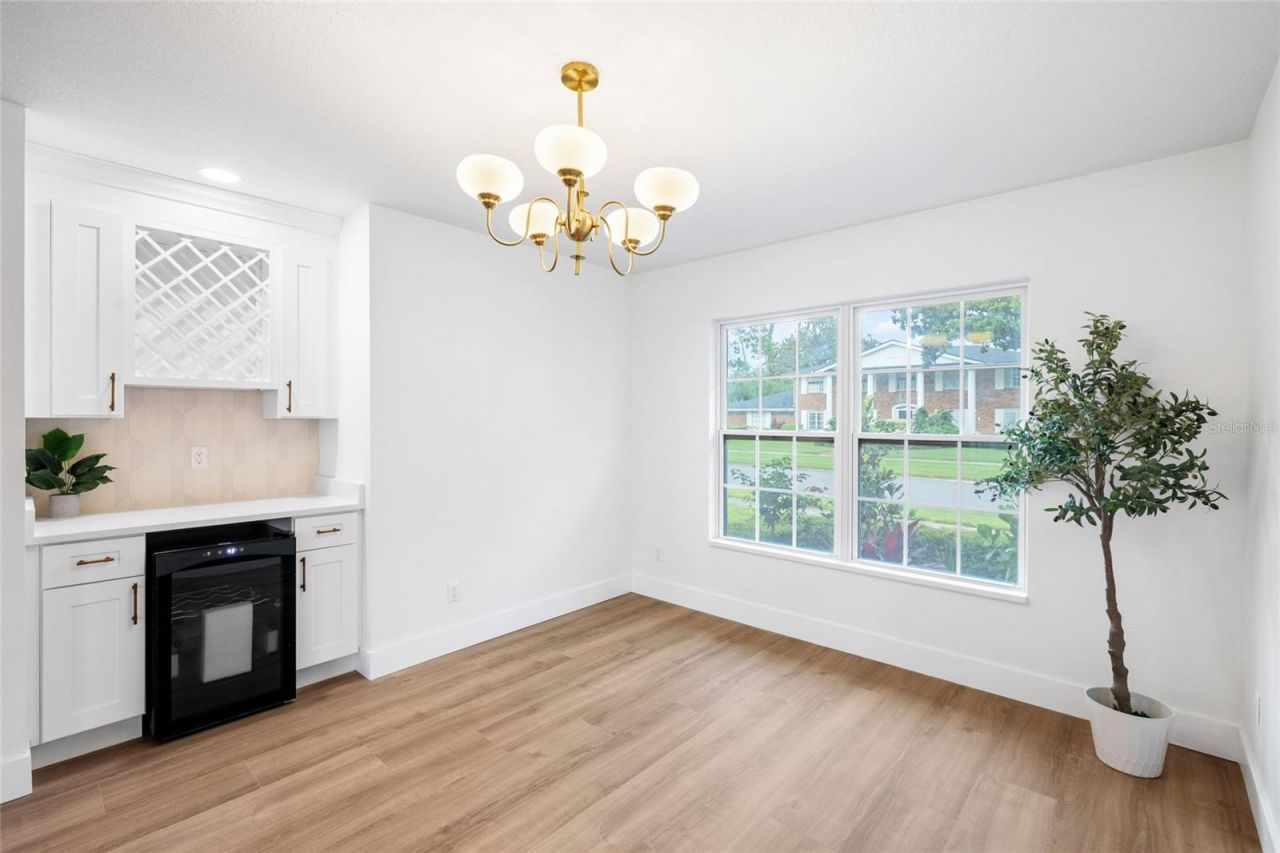 13325 Golf Crest Circle, Tampa, FL 33618 Photo