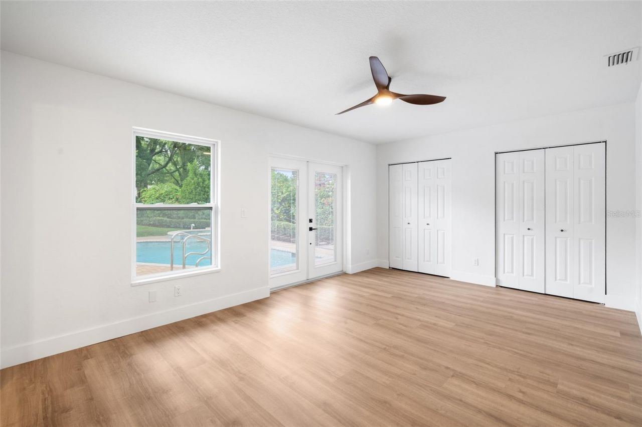 13325 Golf Crest Circle, Tampa, FL 33618 Photo