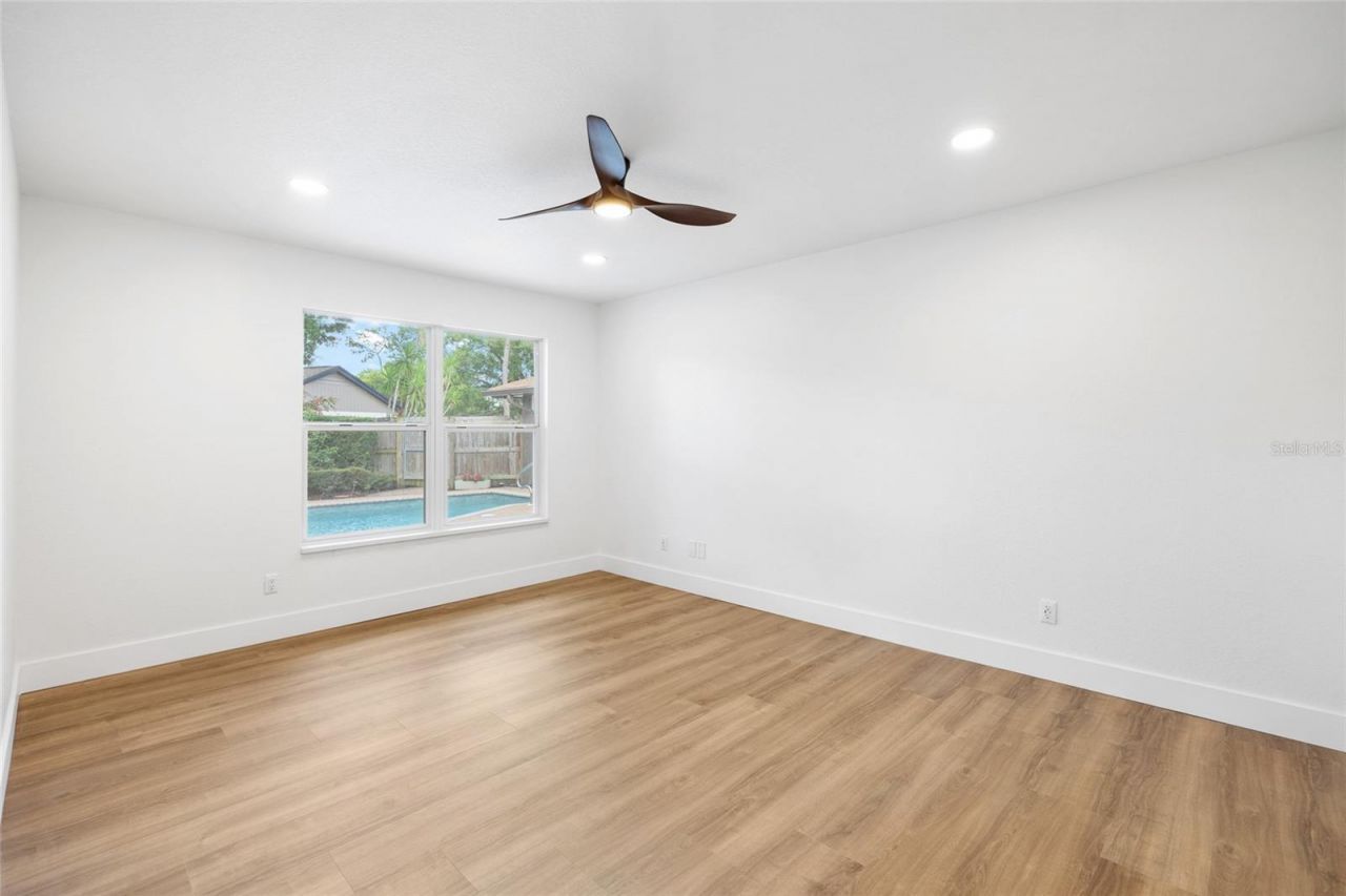 13325 Golf Crest Circle, Tampa, FL 33618 Photo