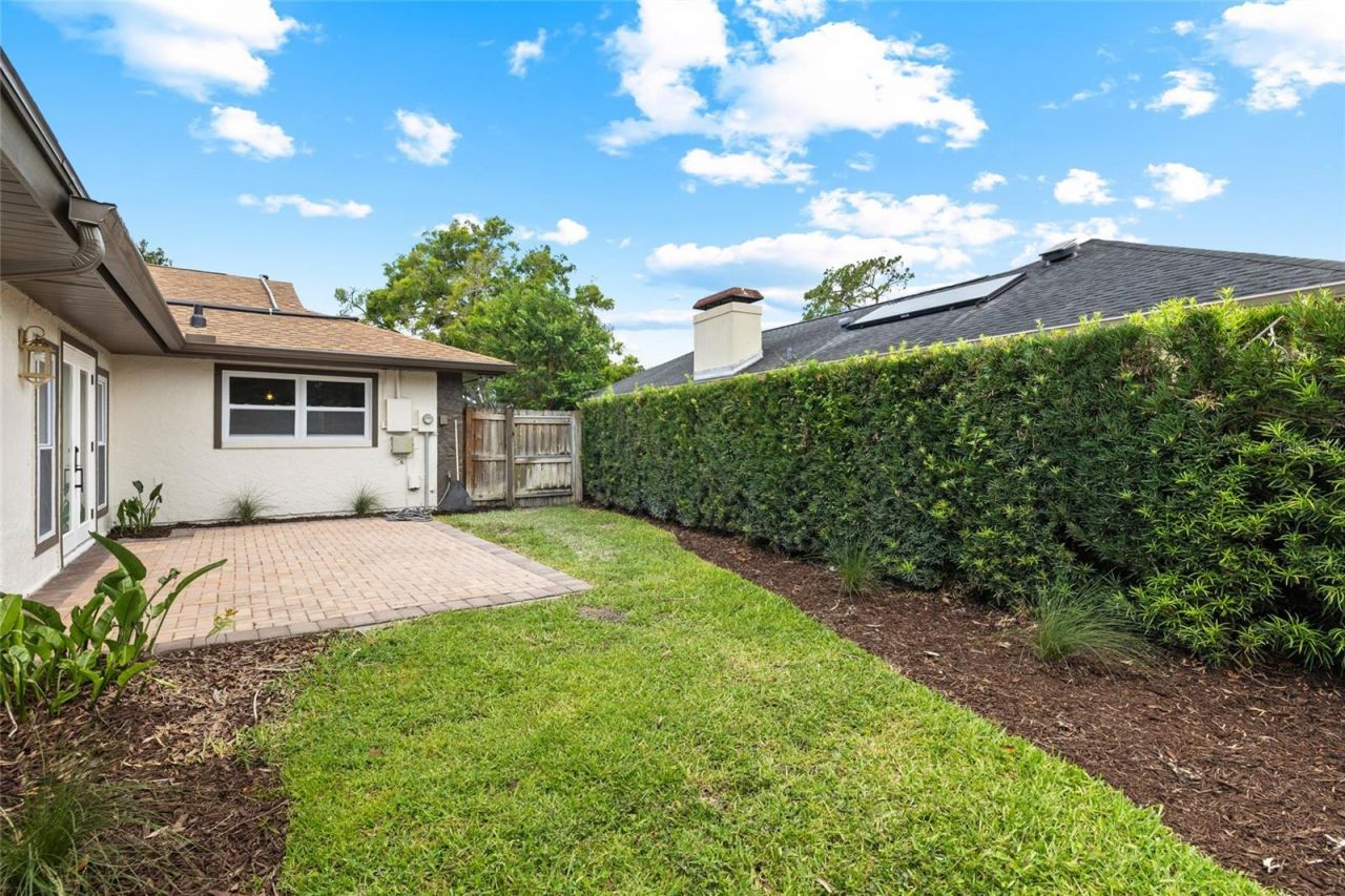 13325 Golf Crest Circle, Tampa, FL 33618 Photo
