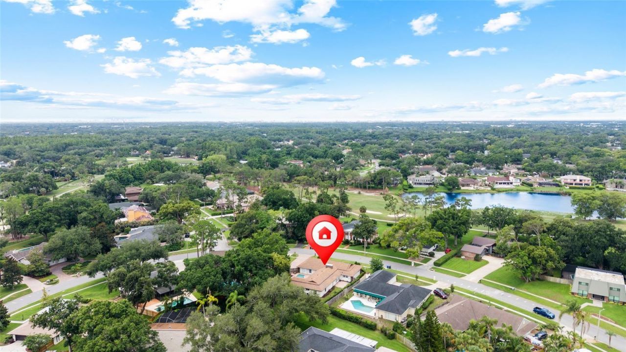 13325 Golf Crest Circle, Tampa, FL 33618 Photo