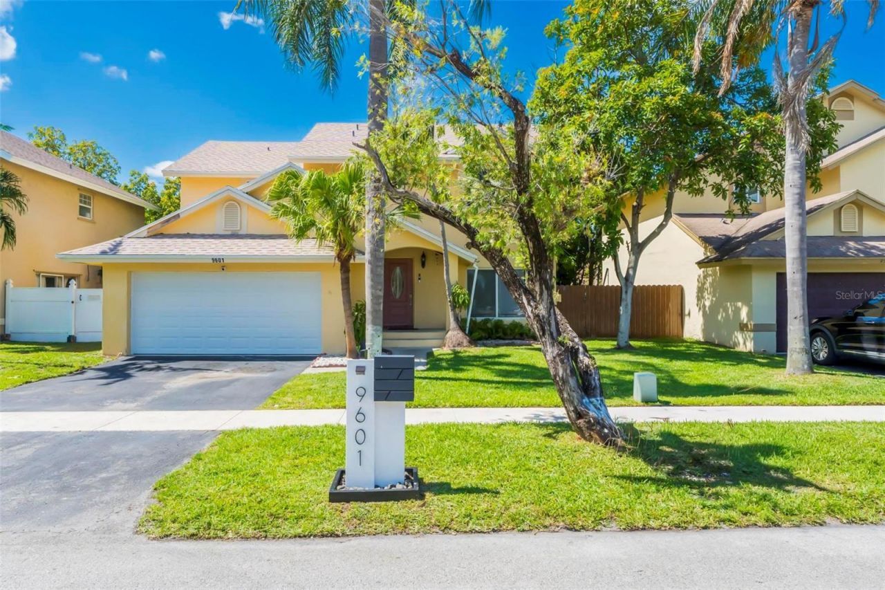 9601 SW 9th Court , Pembroke Pines, FL 33025 Photo
