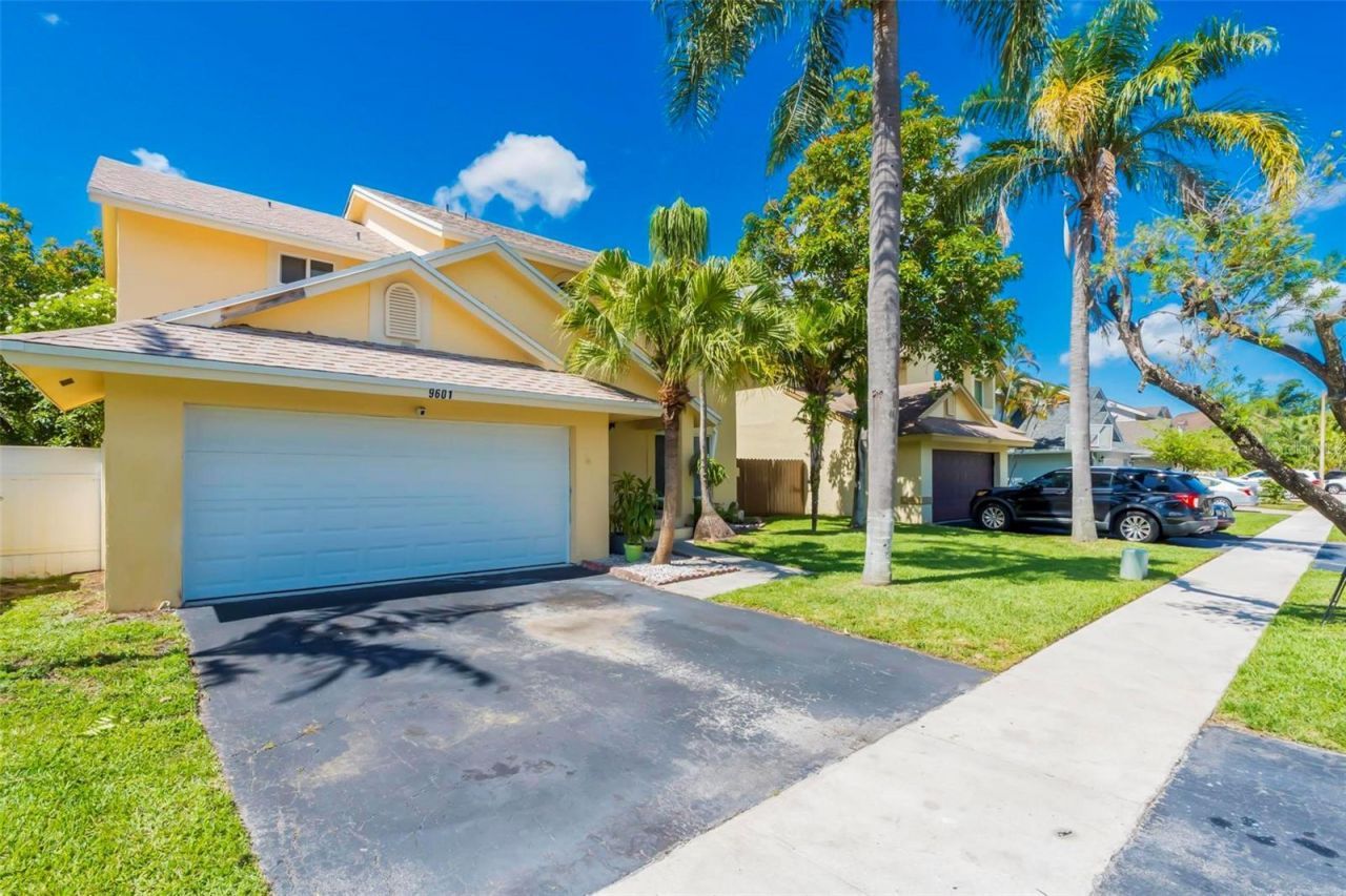9601 SW 9th Court , Pembroke Pines, FL 33025 Photo