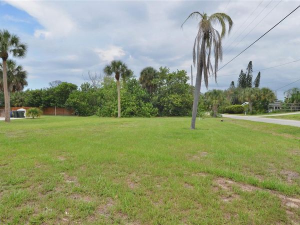 610 COQUINA COURT , NOKOMIS, FL 34275