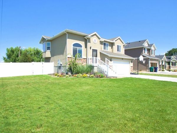 3176 W 5625 S, Roy, UT 84067