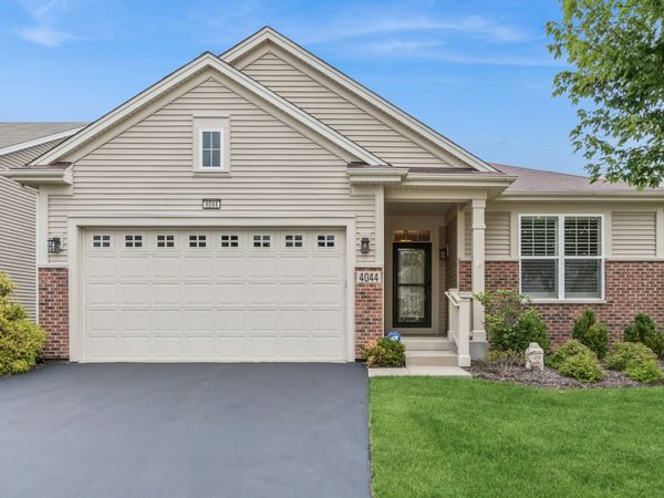 4044 Chesapeake Lane , Naperville, IL 60564
