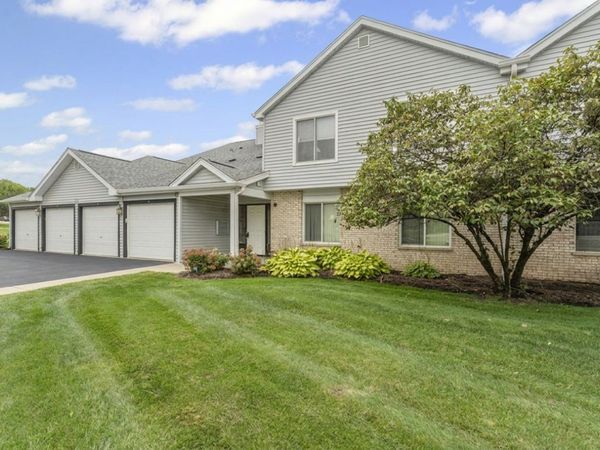 Unit 203, Woodridge, IL 60517