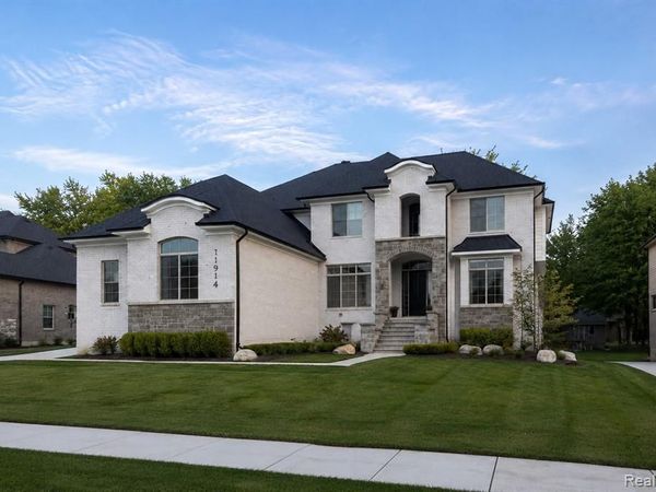 11914 N Encore Court S , Shelby Twp, MI 48315