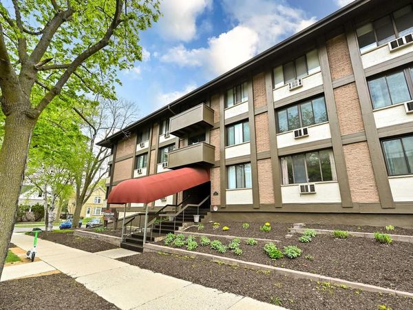 2025 E Greenwich AVENUE, Unit 110, Milwaukee, WI 53211