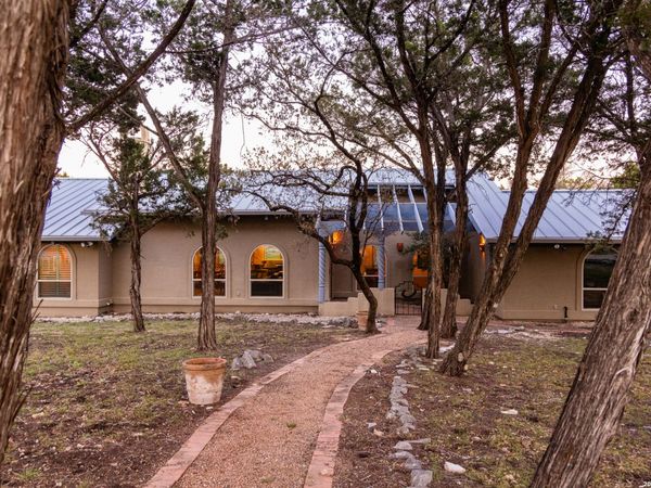 193 Rim Rock Circle W, Hunt, TX 78024
