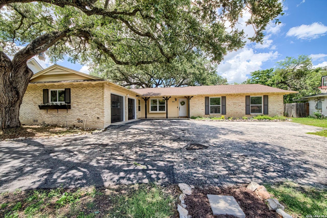 1111 Grey Oak Dr, San Antonio, TX 78213 Main Photo