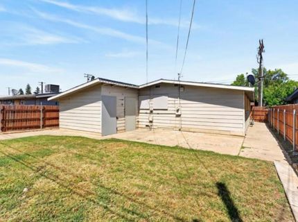 3813 Watt Ave, Sacramento, CA 95821 Photo