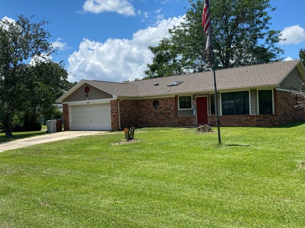 5649 Dove Drive, Pace, FL 32571