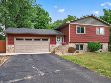 7062 2nd Avenue, Lino Lakes, MN 55014