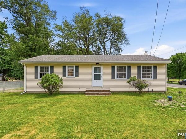 427 Warwick Turnpike, WEST MILFORD, NJ 07421