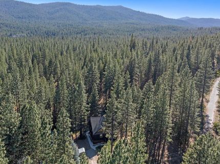 305 Mountain View Road, Calpine, CA 96124 Photo