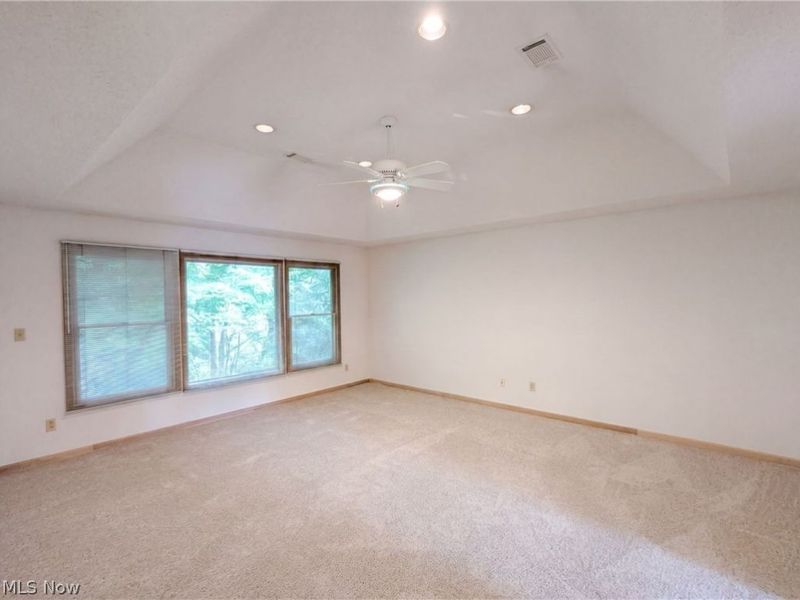 7550 James Drive, North Royalton, OH 44133 Photo 4