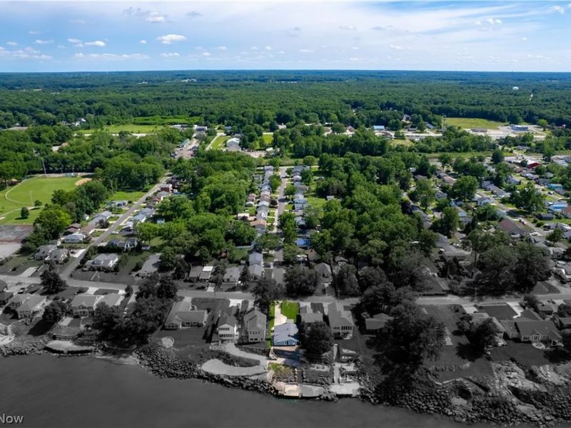 3500 Edgewater Boulevard, Vermilion, OH 44089 Photo 2