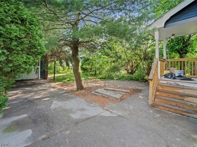 12617 Imperial Avenue, Cleveland, OH 44120 Photo 21