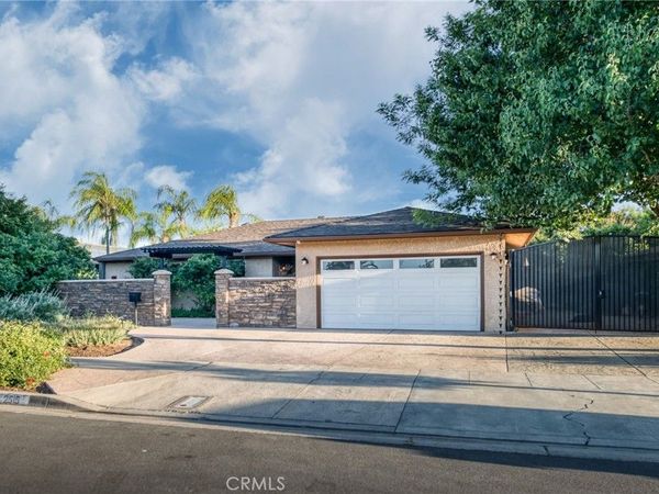 2515 E Los Altos, Fresno, CA 93710