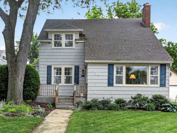 319 E Jefferson Avenue , Wheaton, IL 60187