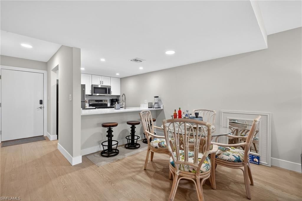 200 Lenell Rd, Unit 212, Fort Myers Beach, FL 33931 Photo