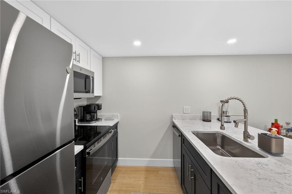 200 Lenell Rd, Unit 212, Fort Myers Beach, FL 33931 Photo