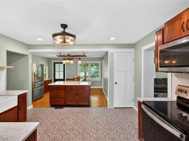 2480 Deerford Avenue SW, Massillon, OH 44647 Photo 11