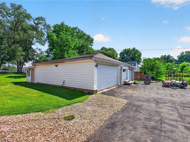 2480 Deerford Avenue SW, Massillon, OH 44647 Photo 29
