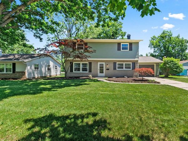 1916 Clarmarnic Drive, Fort Wayne, IN 46815