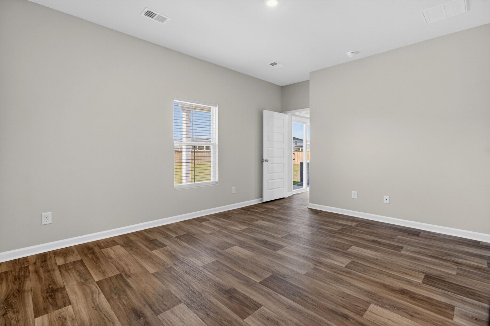 364 Pine Crest View Drive Photo 10