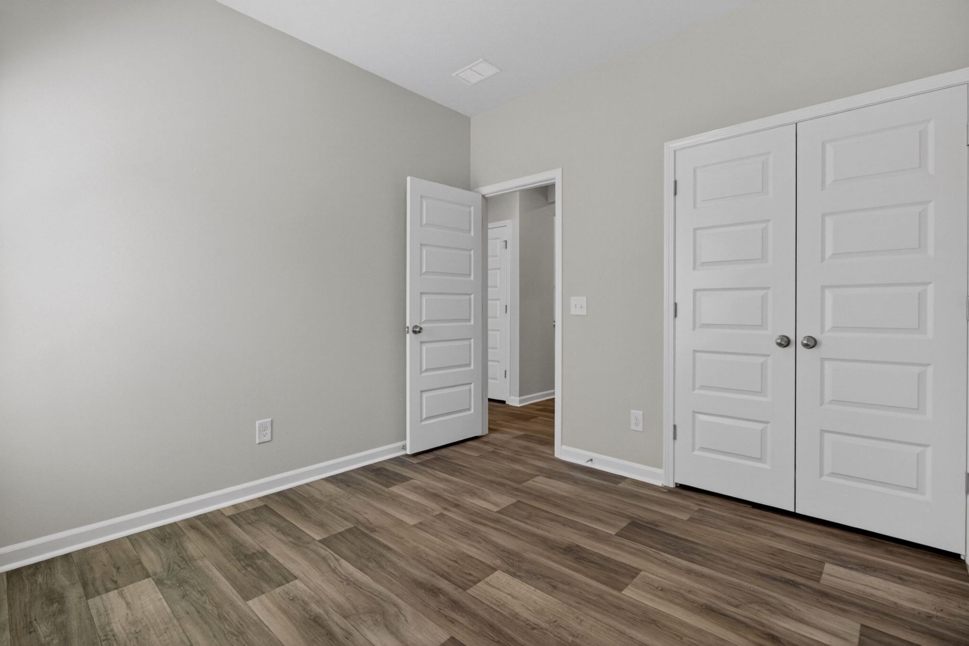 364 Pine Crest View Drive Photo 13