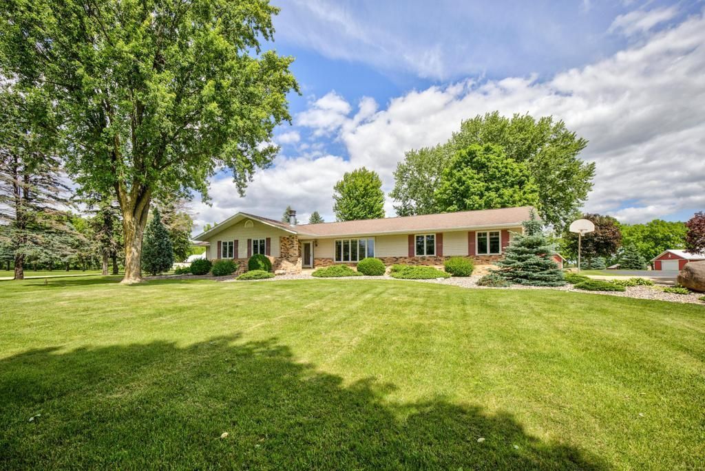 11560 767th Avenue, Le Roy, MN 55951