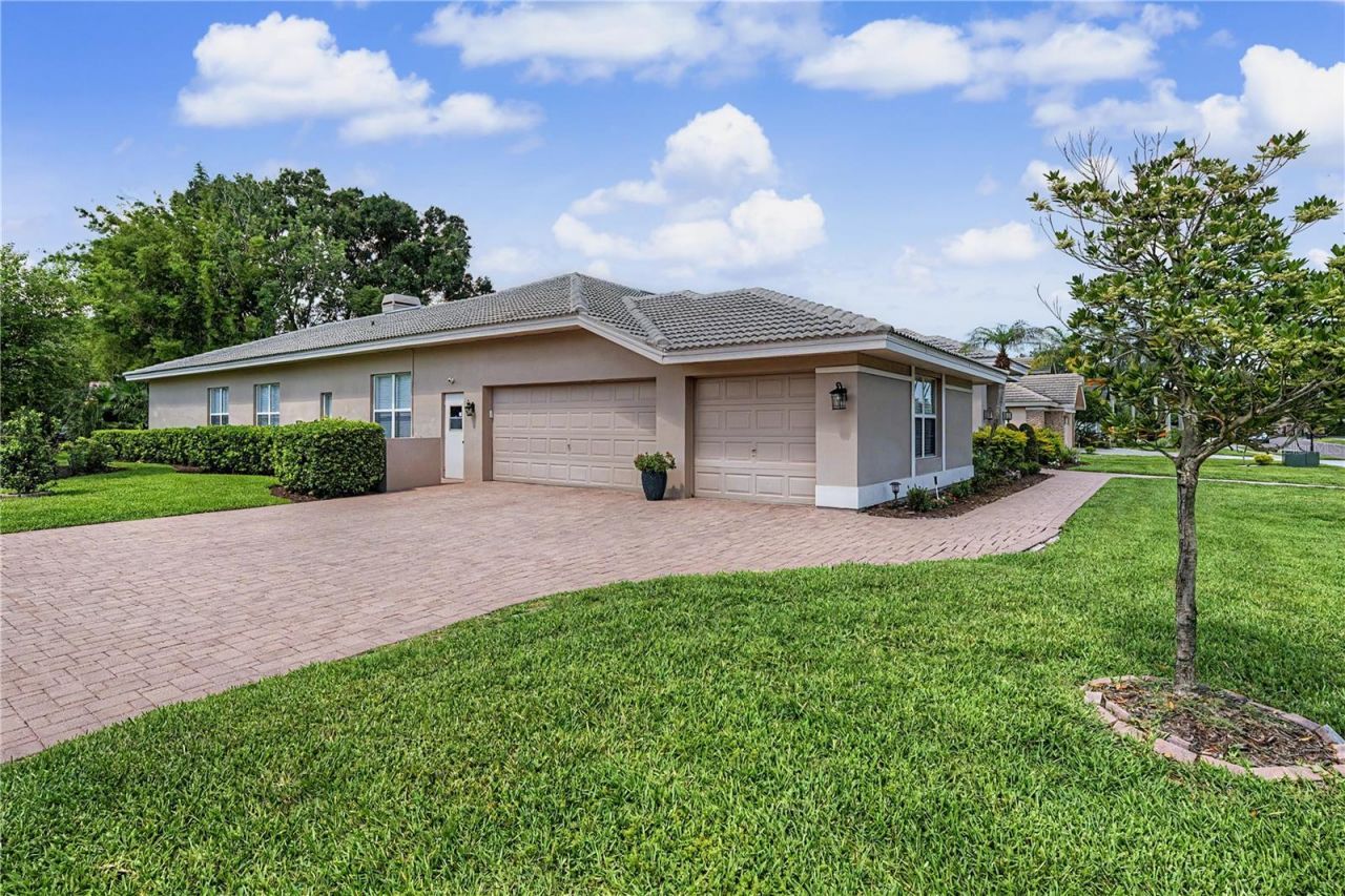 1319 Forestedge Boulevard, Oldsmar, FL 34677 Photo