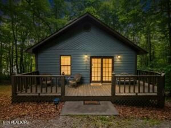 1518 Perimeter Dr, Jamestown, TN