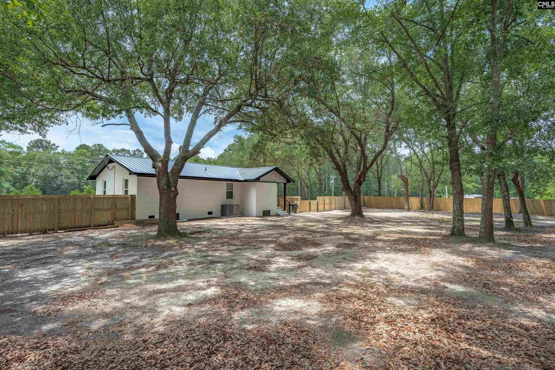 274 Swansea Road Photo 13