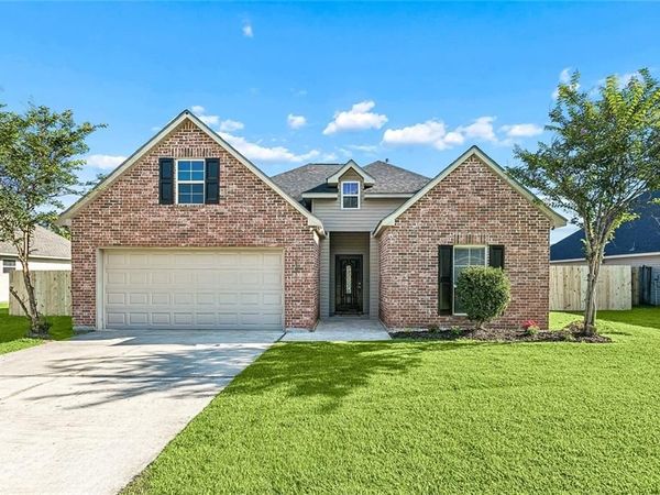 22165 FEN Street , Ponchatoula, LA 70454